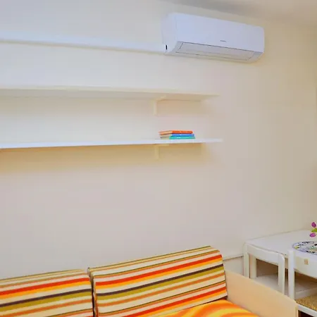 شقة One Bedroom With Stunning Sea View بيبيوني